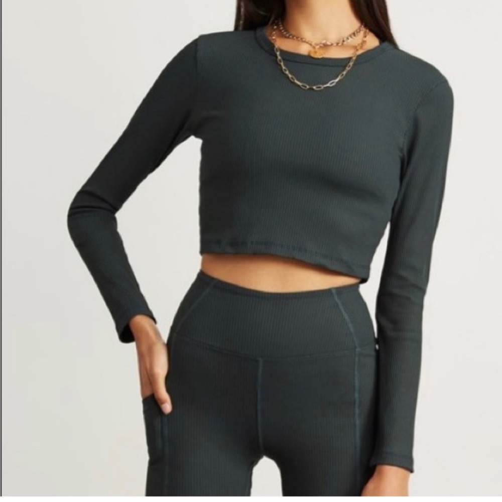 Year of ours x bandier ribbed long sleeve crop. Olive green.  Size medium.